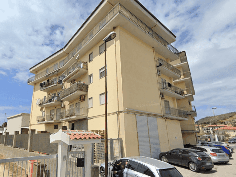 Appartamento in vendita a Coreca con vista mare e balconi panoramici