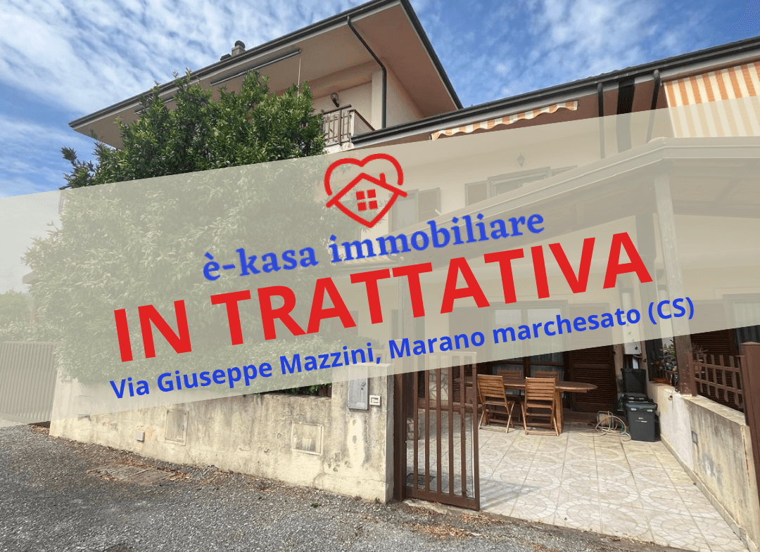 Villa a schiera in vendita a Marano Marchesato con giardino privato, terrazzo e posti auto