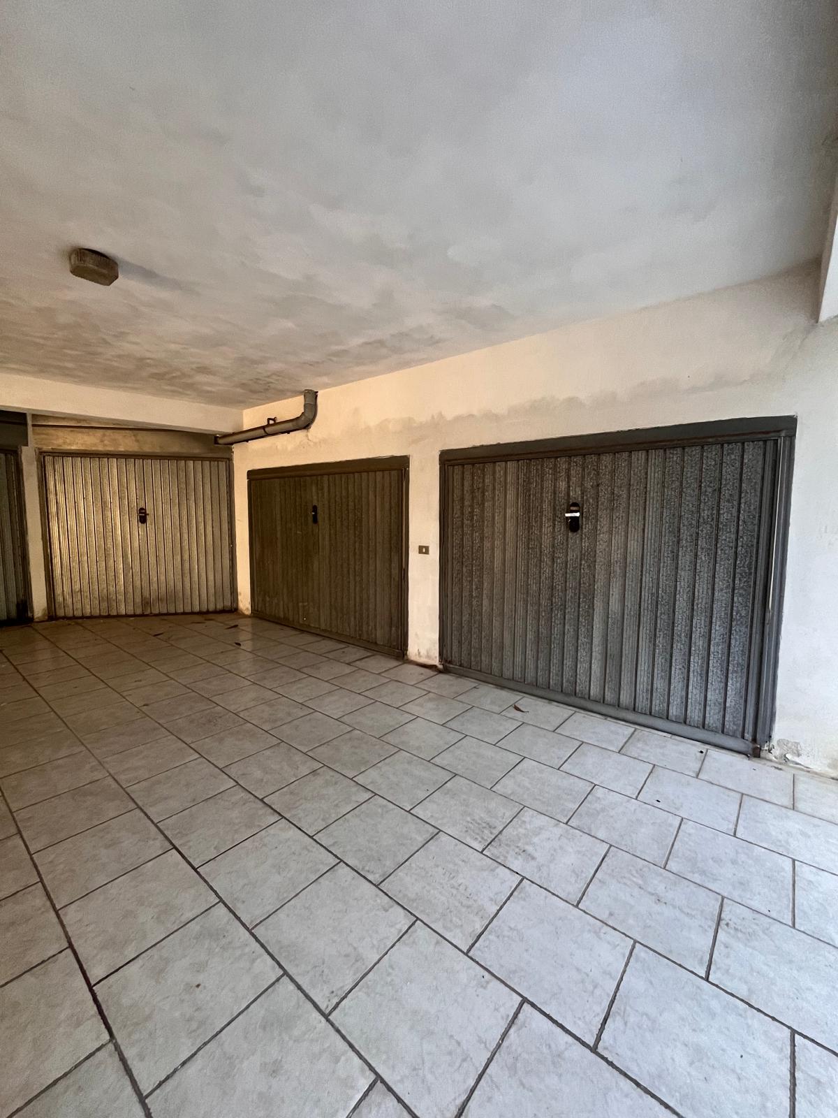 WhatsApp Image 2026-08-31 at 11.02.46 Appartamento in vendita ad Amantea centro con 2 garage e terrazzi