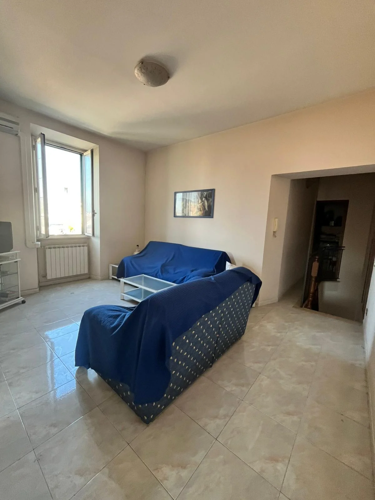 Appartamento bilivello in vendita a Roma con ingresso indipendente – Via Alenda 31
