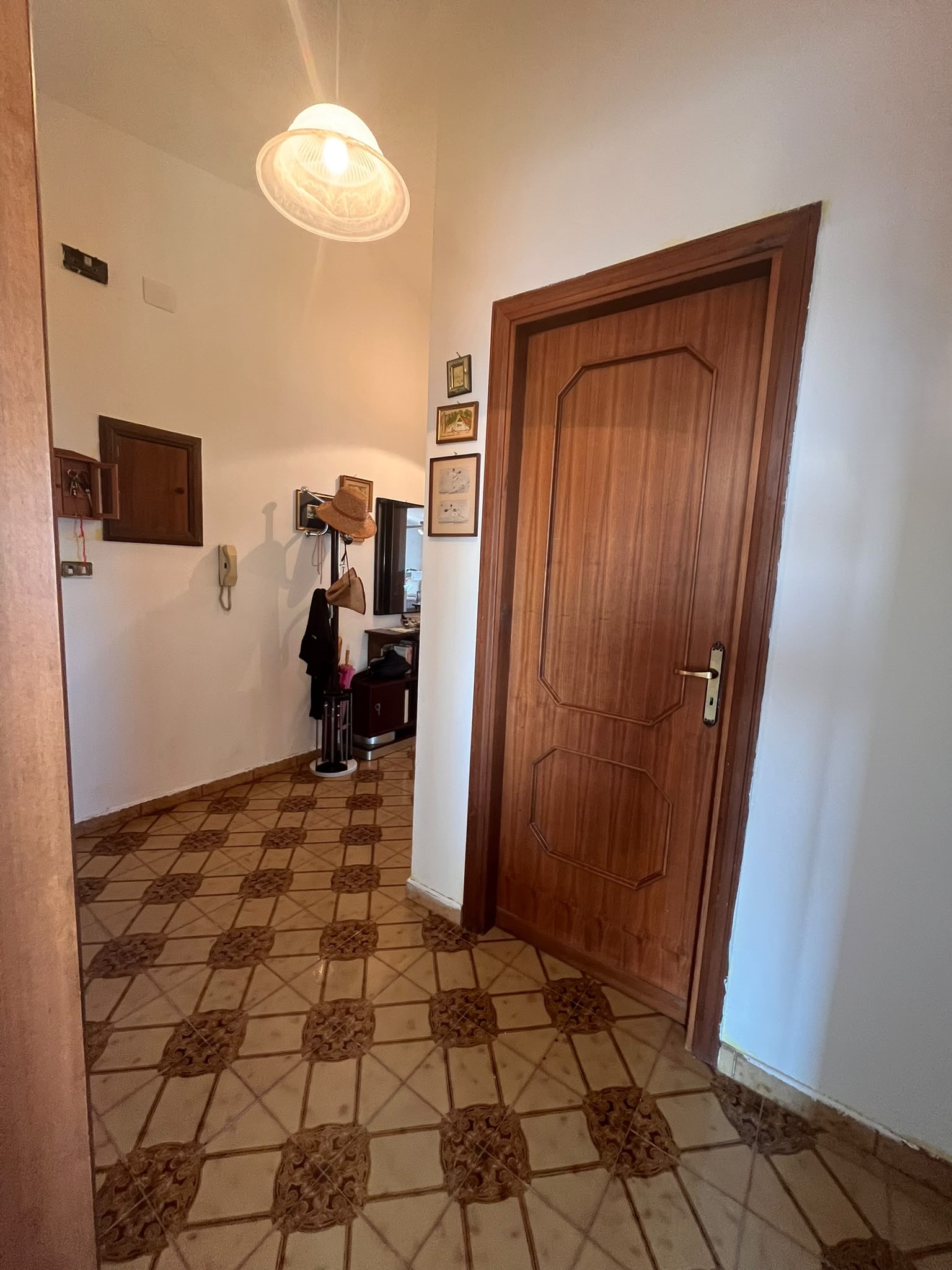 WhatsApp Image 2026-08-26 at 3.41.08 PM Appartamento in vendita a Campora San Giovanni con vista mare – 114 mq da ristrutturare
