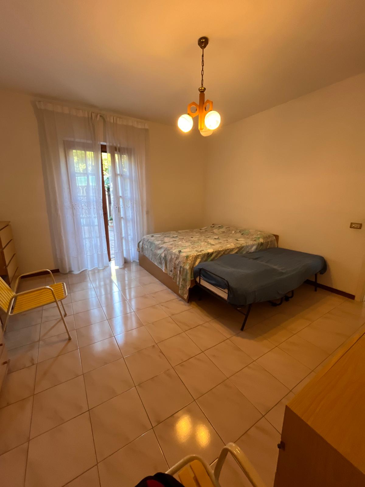 Villetta in vendita ad Amantea con vista mare, giardino e garage