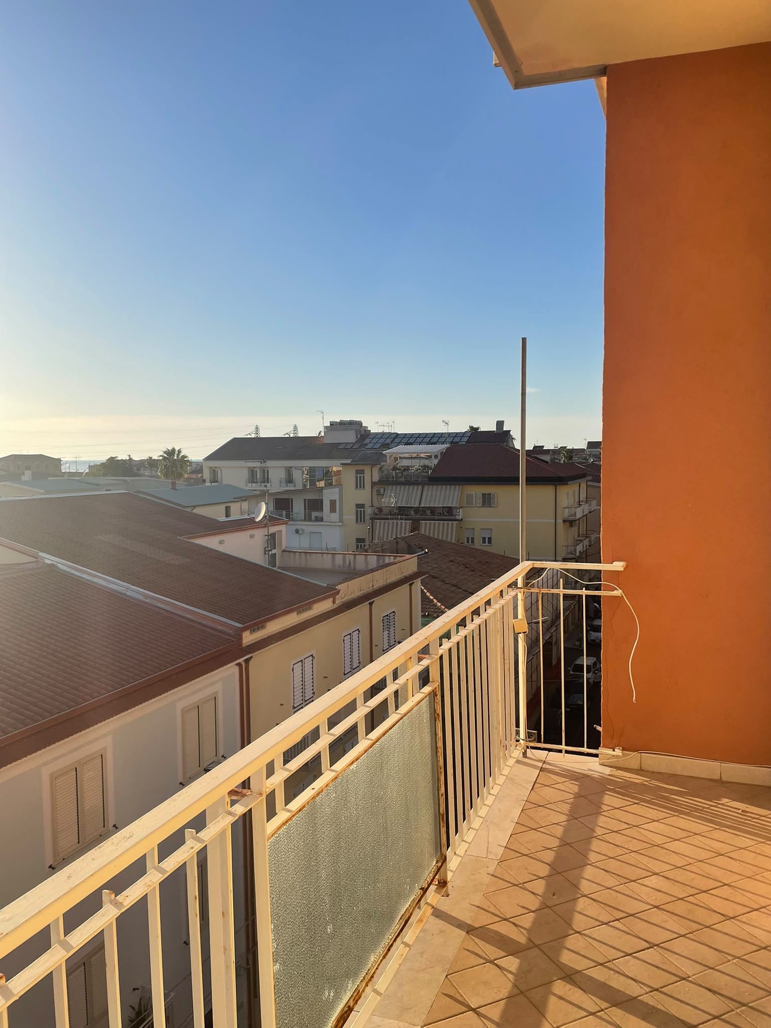 WhatsApp Image 2026-09-10 at 18.34.20 (4) Appartamento in vendita in Via Mazzini 80 – 120 mq con vista mare e ascensore
