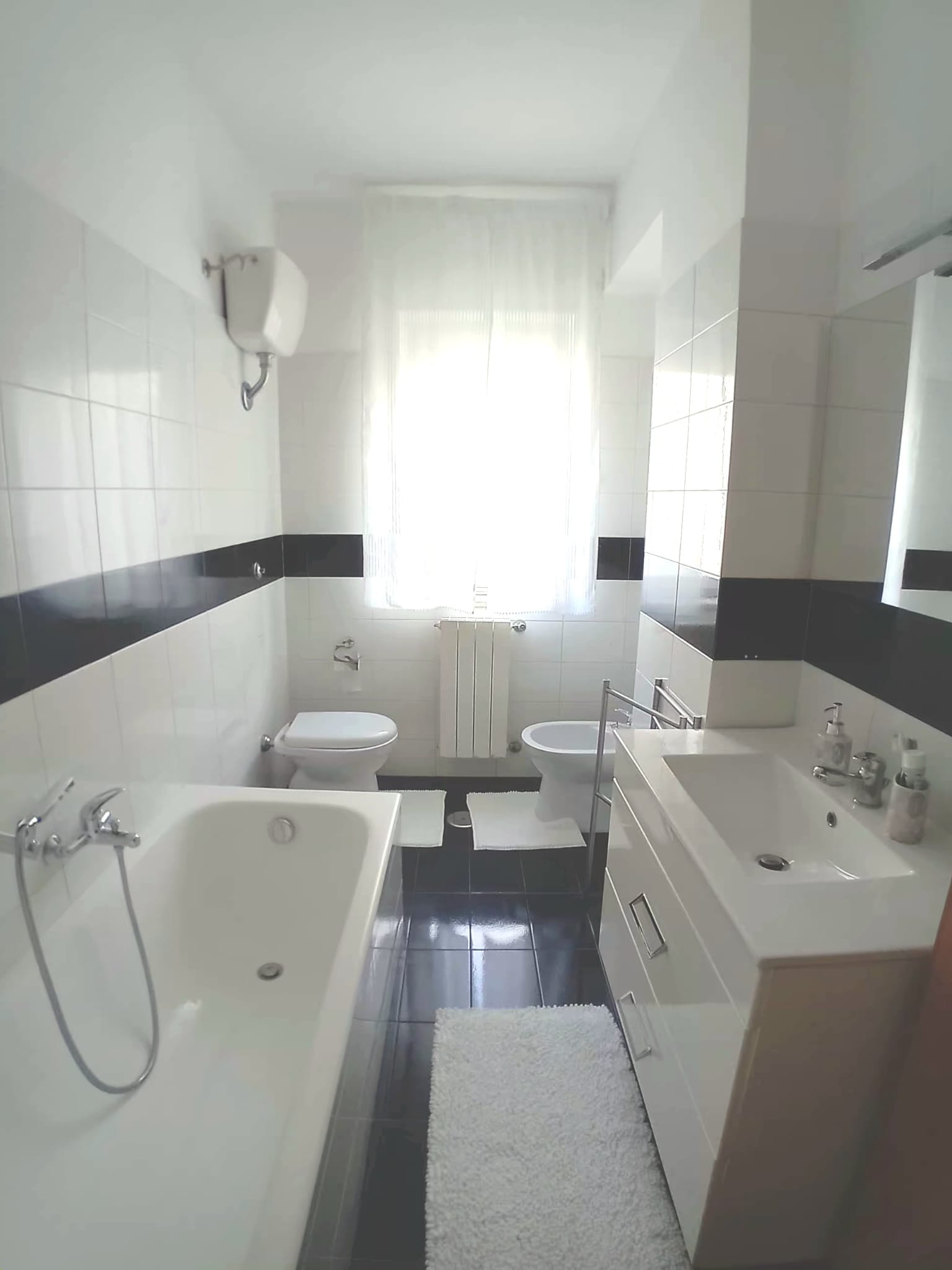 WhatsApp Image 2026-09-14 at 10.54.27 (3) Appartamento in vendita ad Amantea con 3 camere, terrazzo e garage