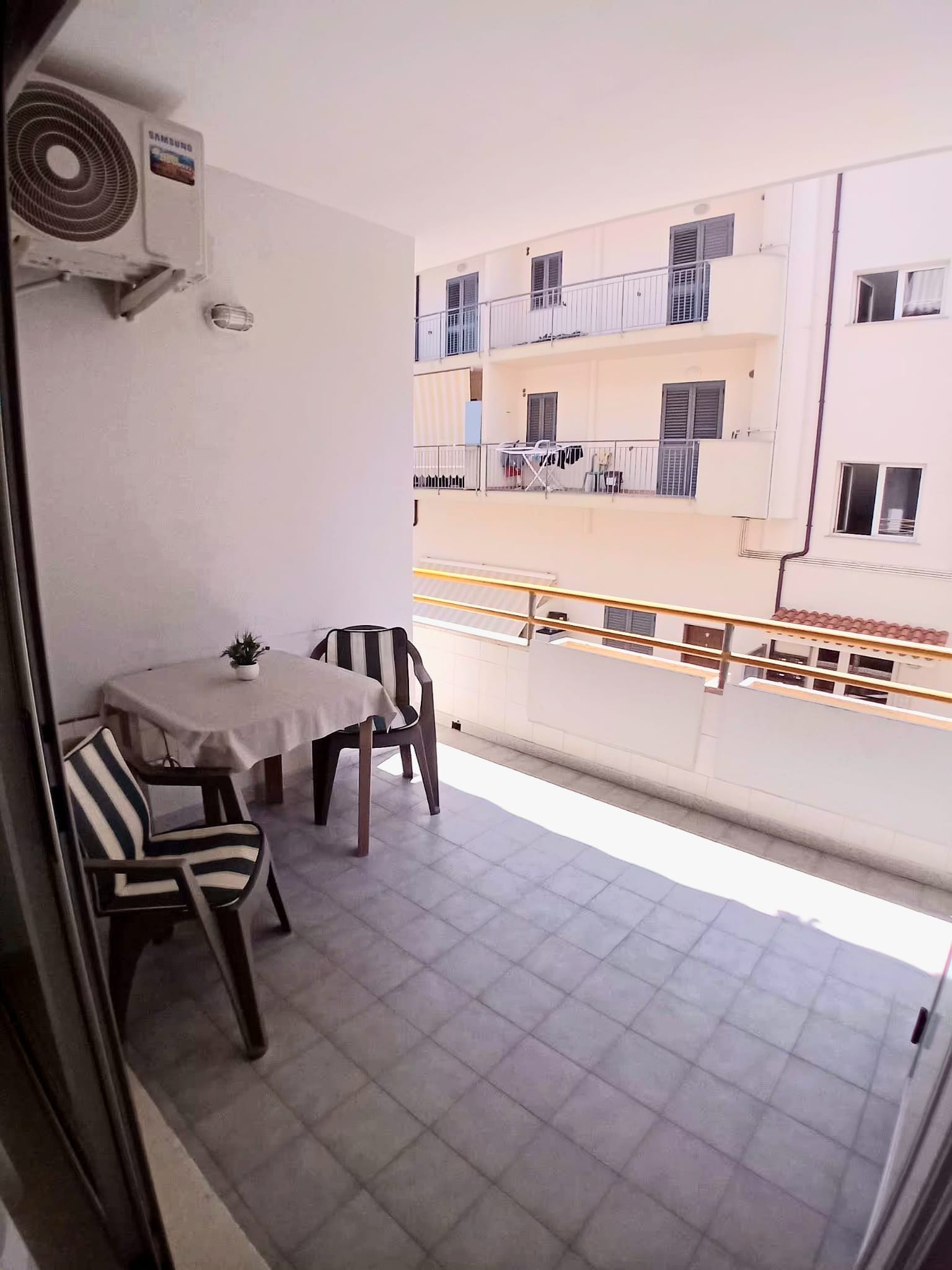 WhatsApp Image 2026-09-14 at 10.54.28 Appartamento in vendita ad Amantea con 3 camere, terrazzo e garage