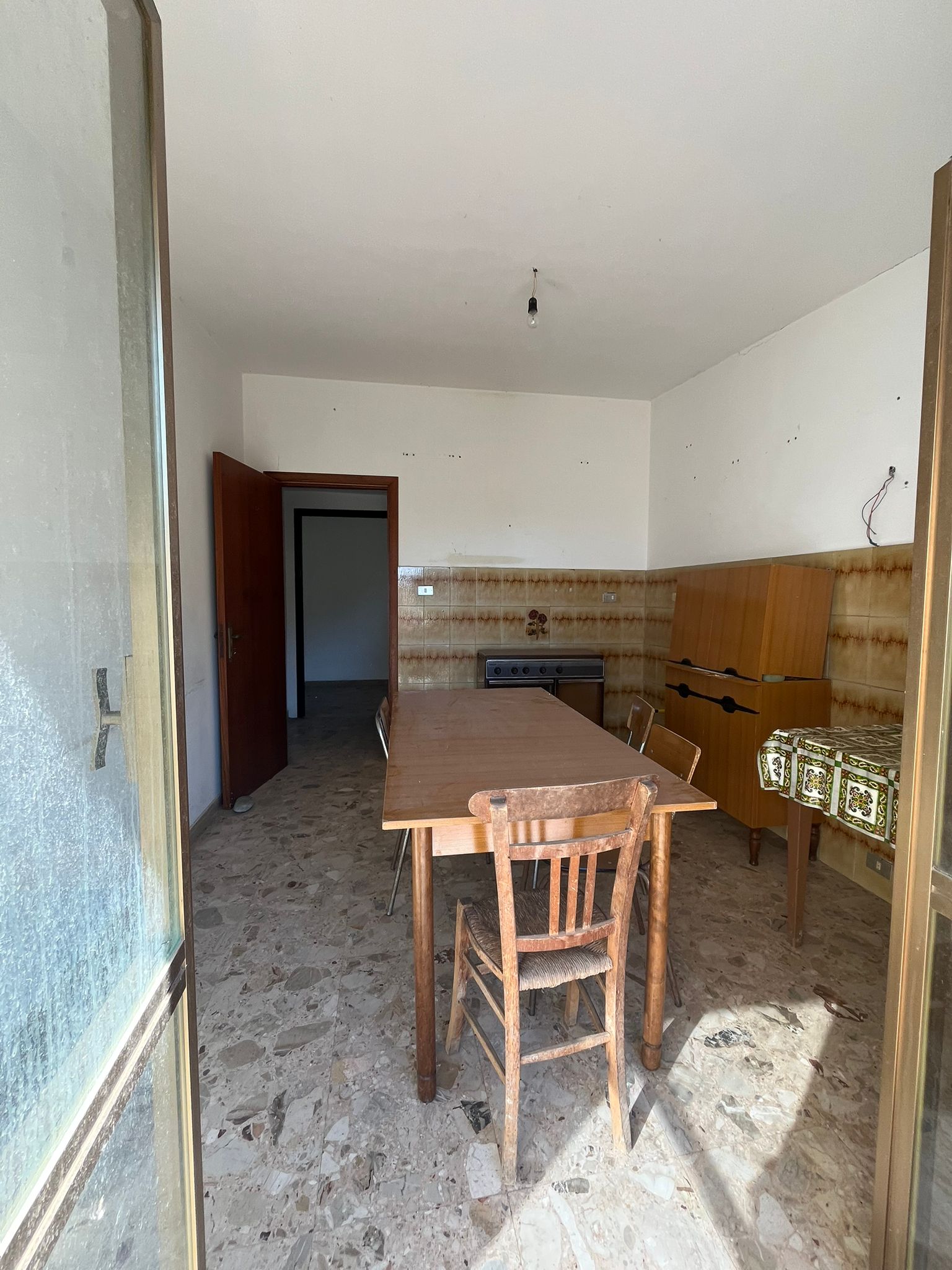 Intero stabile in vendita ad Amantea – 463 mq con vista mare a 200 metri dalla spiaggia