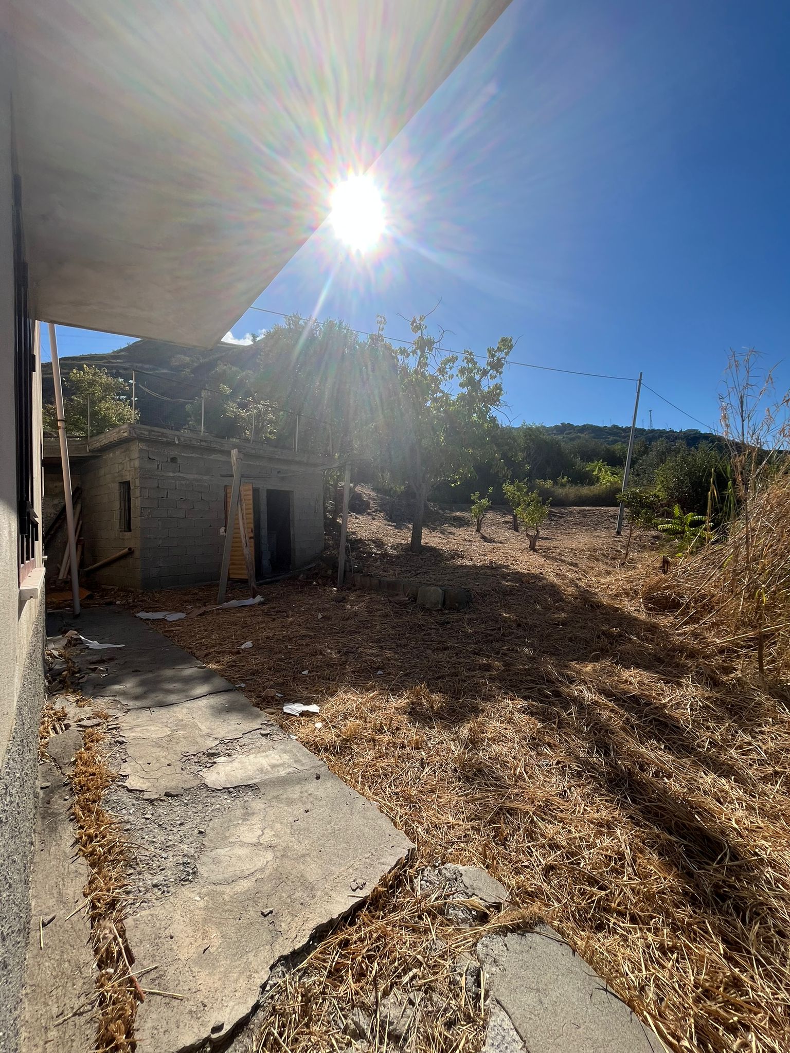 Intero stabile in vendita ad Amantea – 463 mq con vista mare a 200 metri dalla spiaggia